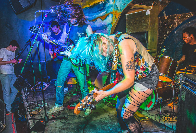 Carla Salvatore Live Music Guantanamo Baywatch At The Shacklewell Baywatch phone wallpaper | moviemania. carla salvatore