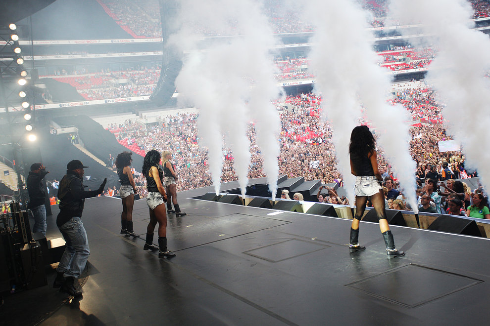 Usher opens the Summertime Ball