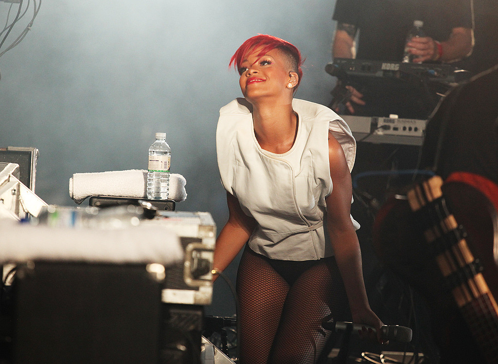 Rihanna closes The Summertime Ball