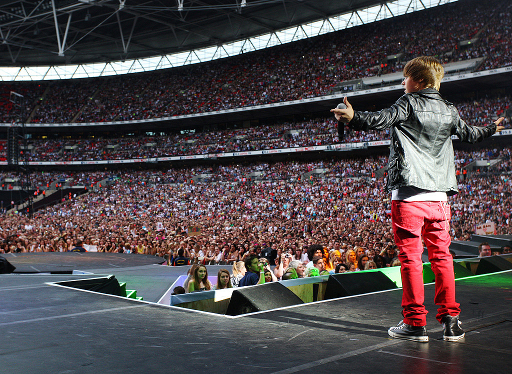 Justin Bieber greets the crowd
