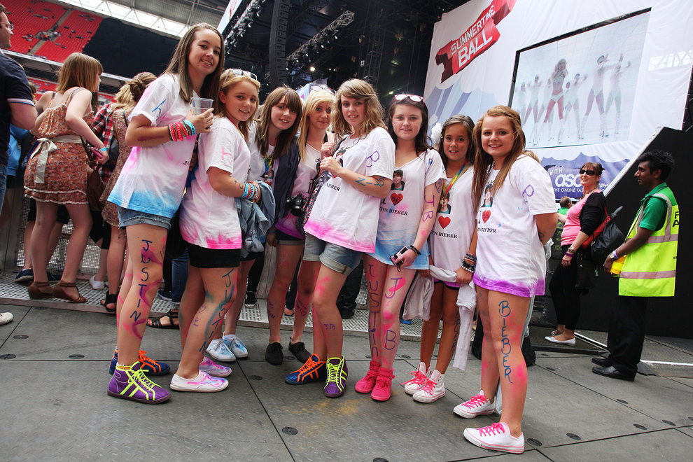 Justin Bieber fans inside the stadium
