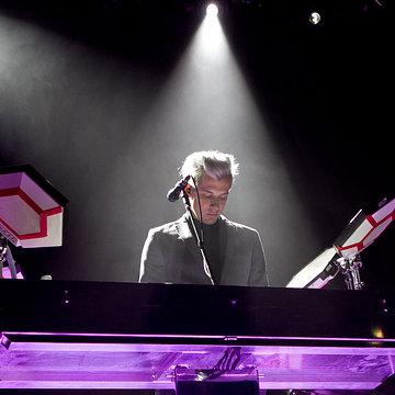 Mark Ronson & The Business Intl