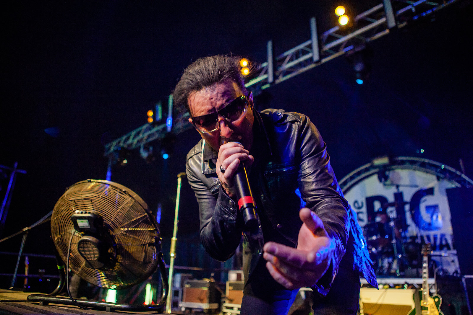 New2 (Bono / U2)